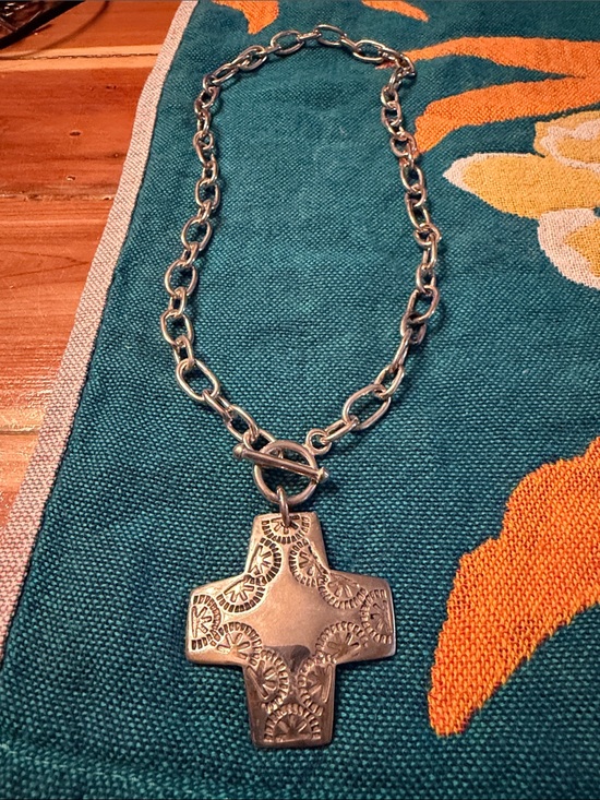 Silpada Jewelry - Silpada chunky cross, virtuosity necklace